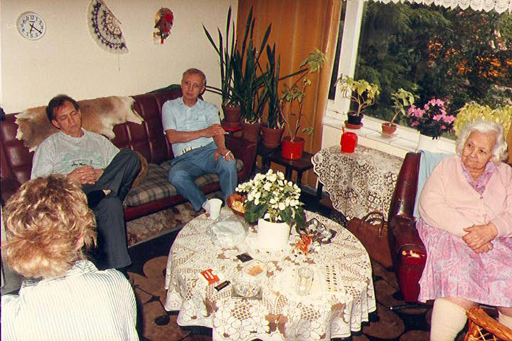 in de grieglaan met dolly, ik en herman